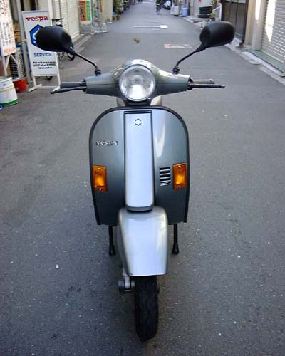 Vespa 50 HP front view