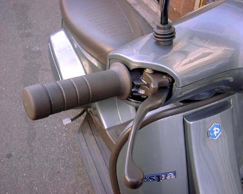 Vespa 50 HP throttle